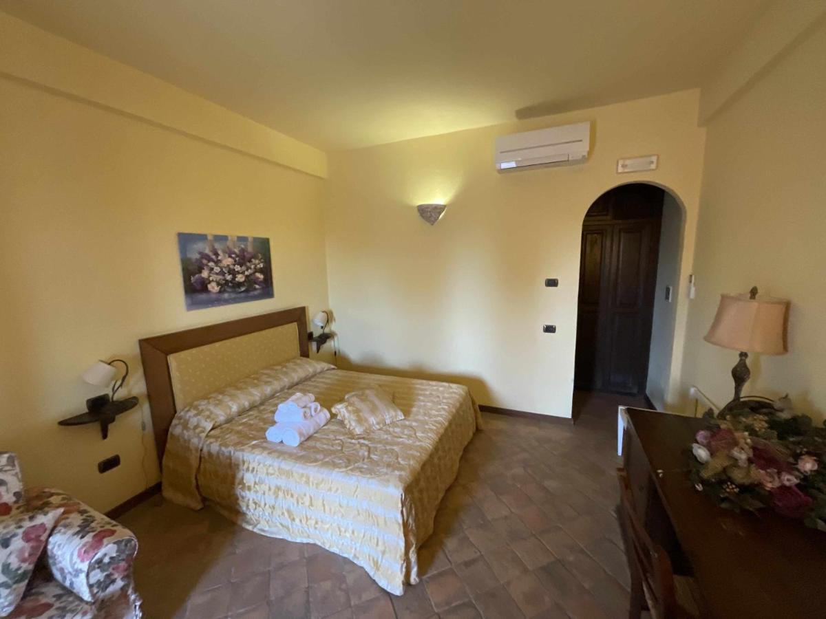 Residenza Collefiorito Lejlighedshotel Todi Værelse billede