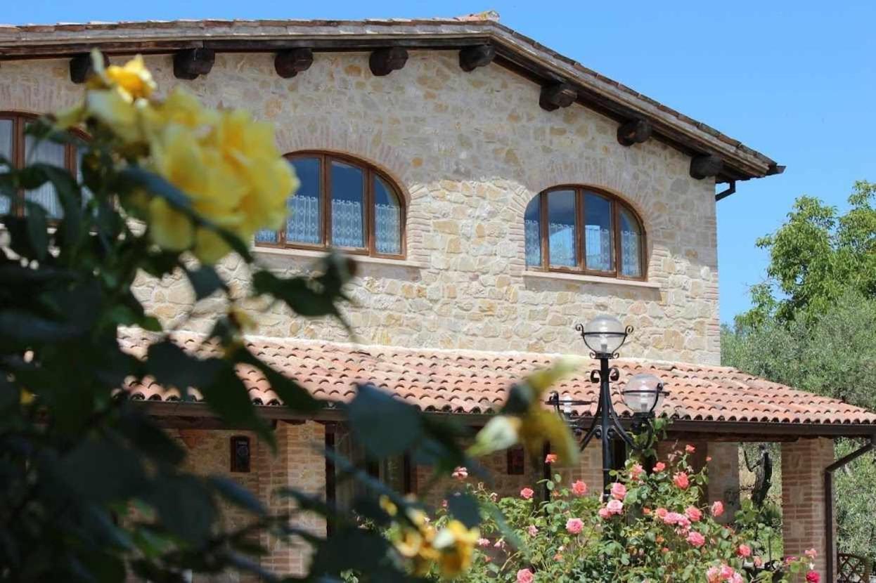 Residenza Collefiorito Lejlighedshotel Todi Eksteriør billede
